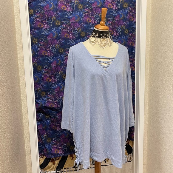 🌈 Wonderful v neck detail top - Picture 4 of 11